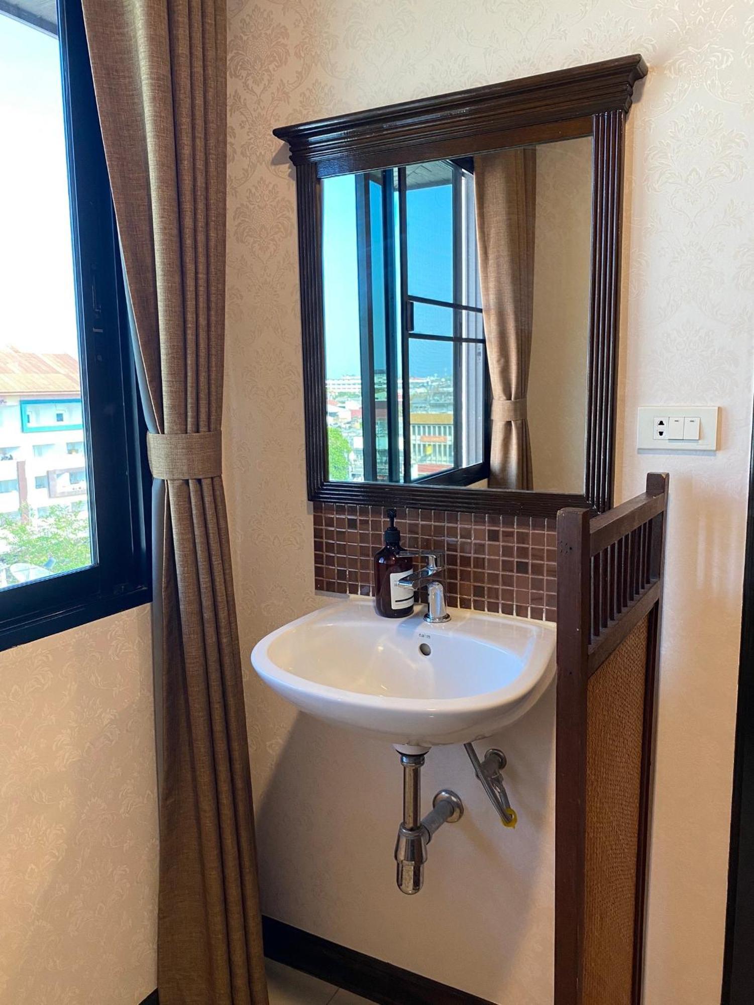 Romena Grand Hotel Chiang Mai Ngoại thất bức ảnh