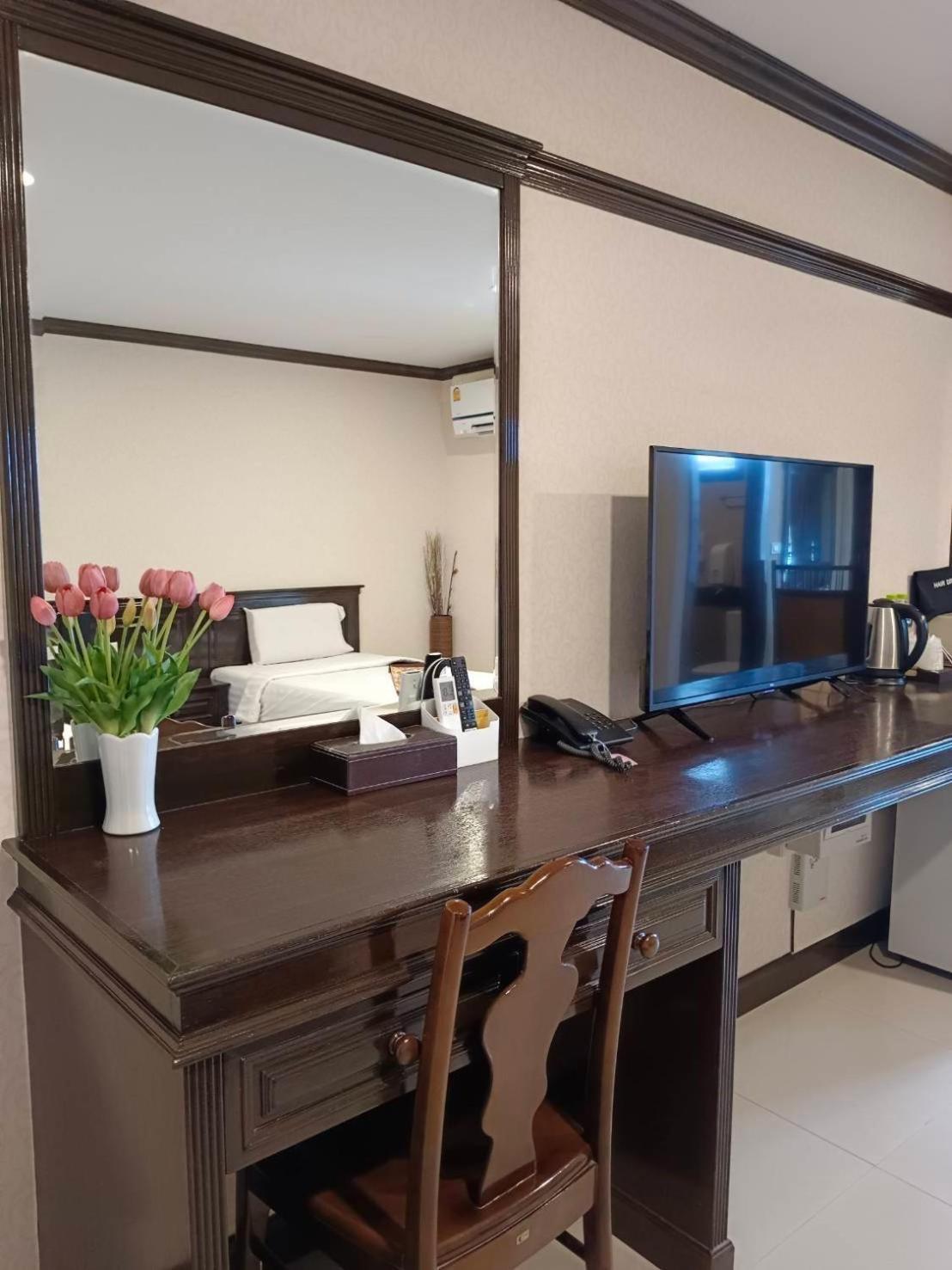 Romena Grand Hotel Chiang Mai Ngoại thất bức ảnh