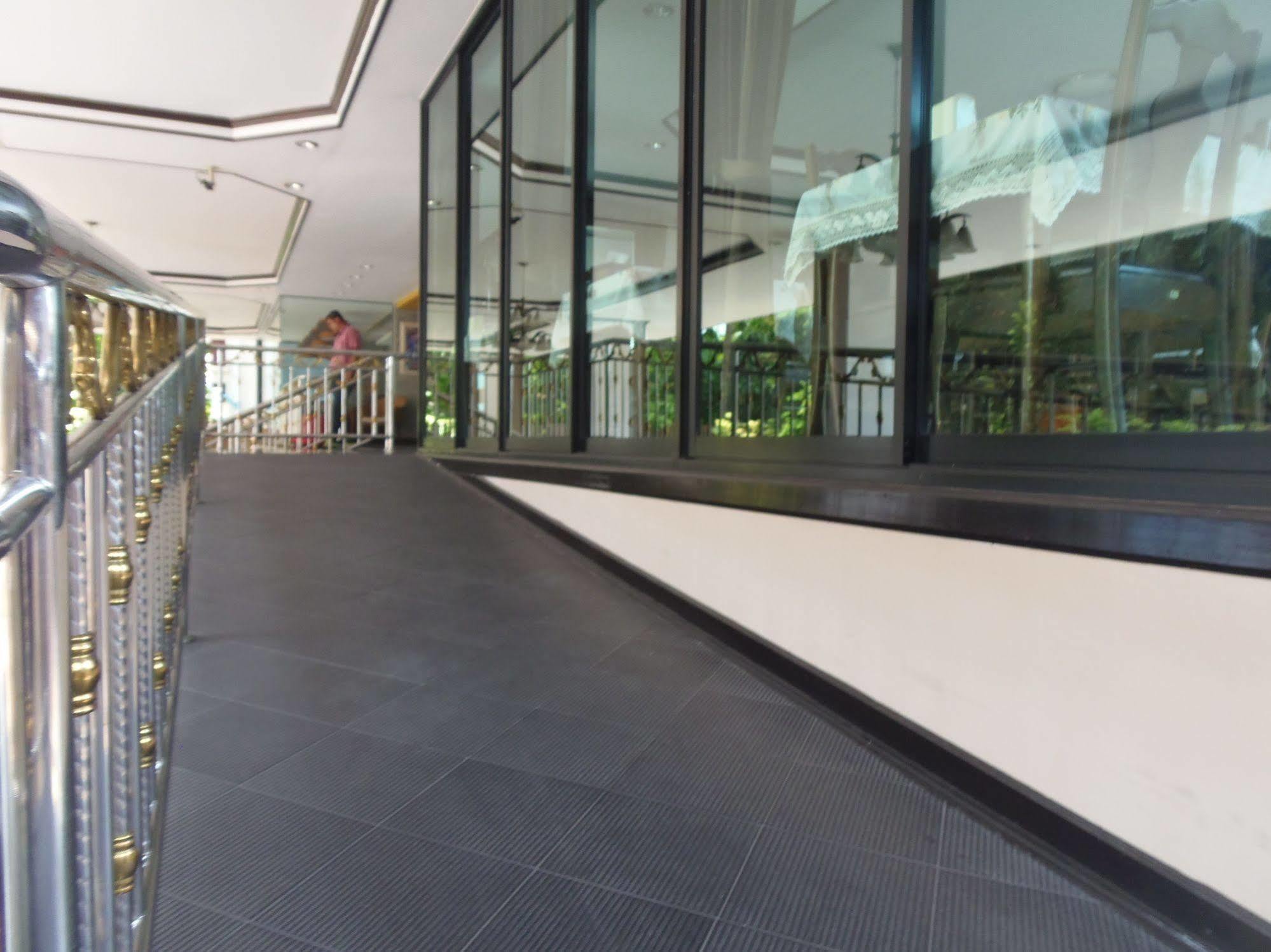 Romena Grand Hotel Chiang Mai Ngoại thất bức ảnh